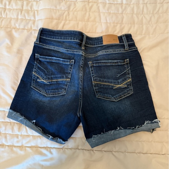 BKE Dark Wash Jean Shorts - Picture 6 of 7